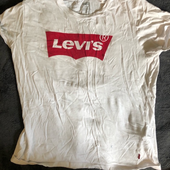 levi’s tee - Picture 2 of 3